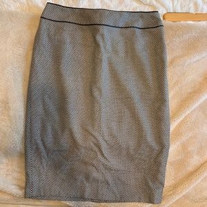 The Limited high waist pencil skirt in black and white new with tags size 6